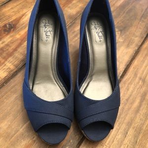 Size 9, Life Stride, Navy Wedges, NWOT